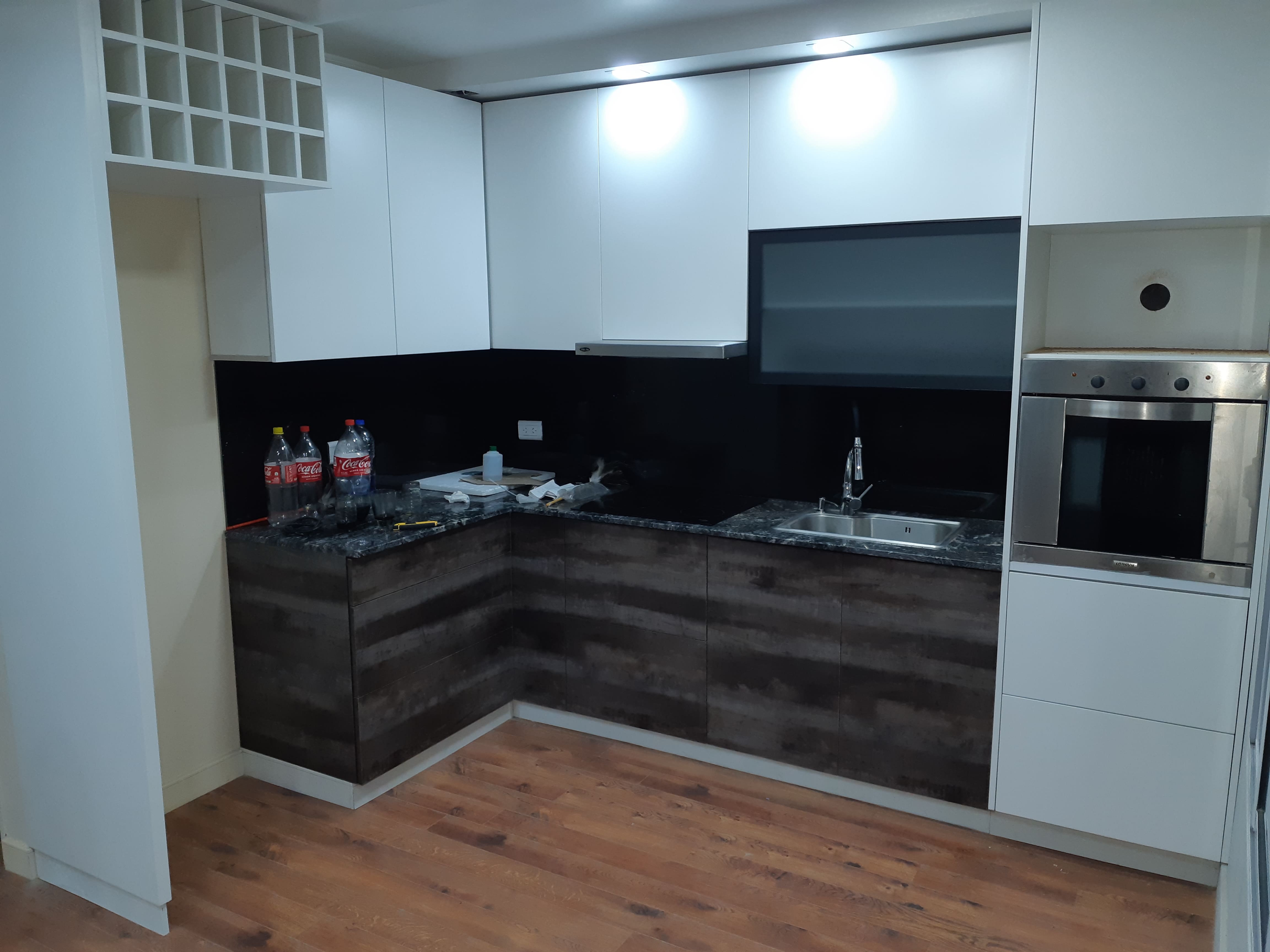 Bajo mesada con cajones suaves y herrajes de calidad